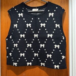 Entro Black and White Knit Vest